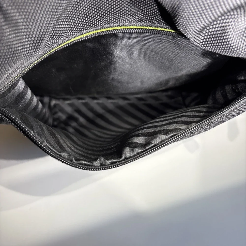 Original Xbox Official Console Carrying Storage Case Travel Messenger Bag